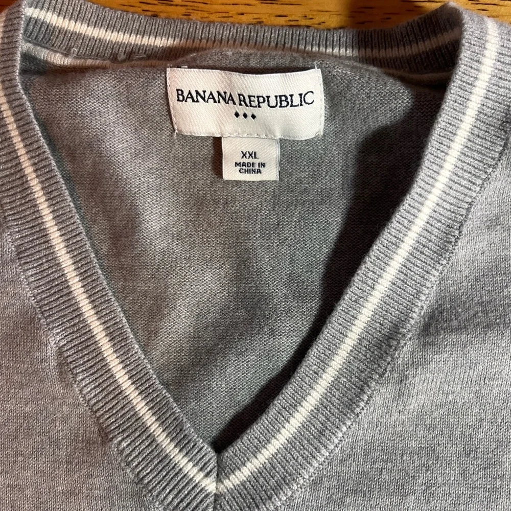 Banana Republic Sweater Mens XXL Gray V-Neck Sleeveless Cotton Golf, Preppy